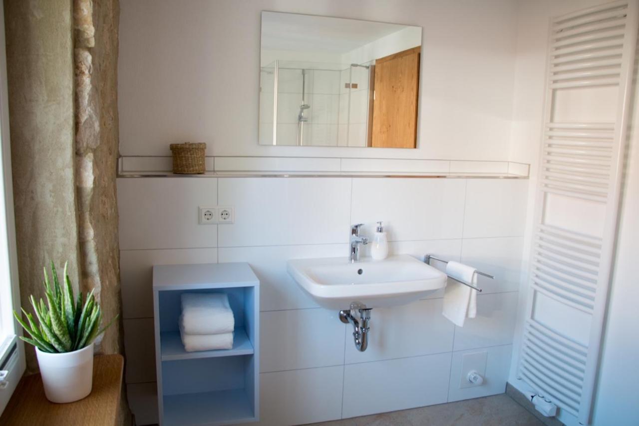 Baumgartners Dreiseithof - Historisch, Modern, Zentral Apartment Бад Кроцинген Екстериор снимка