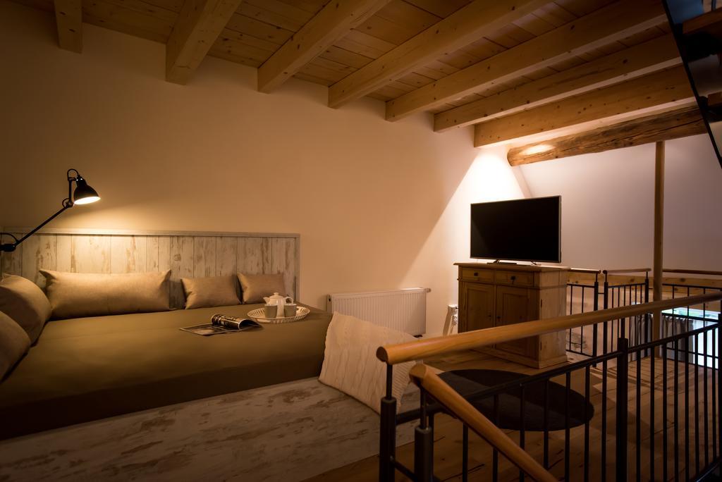 Baumgartners Dreiseithof - Historisch, Modern, Zentral Apartment Бад Кроцинген Екстериор снимка