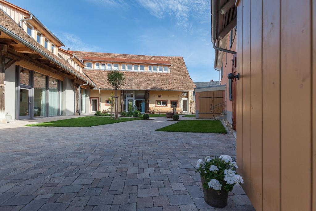 Baumgartners Dreiseithof - Historisch, Modern, Zentral Apartment Бад Кроцинген Екстериор снимка